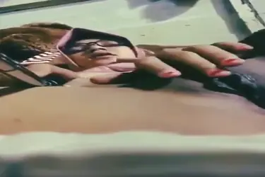 Jilbab Narsis Kacamata